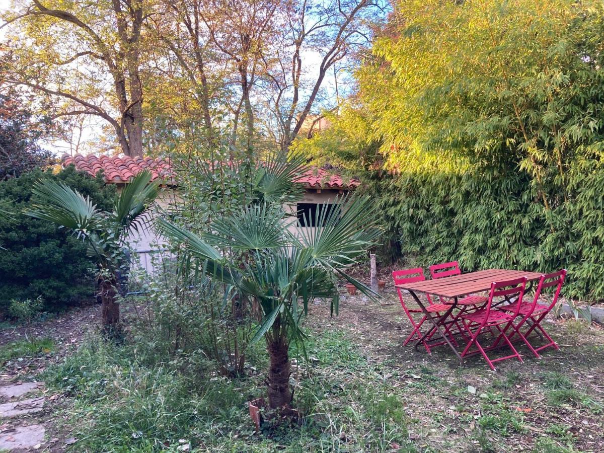Un Jardin En Ville Toulouse Extérieur photo